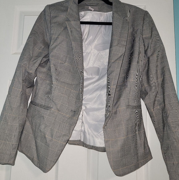 Grey, black and yellow blazer - Picture 2 of 3